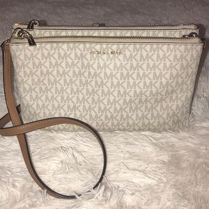 Michael Kors cross body purse